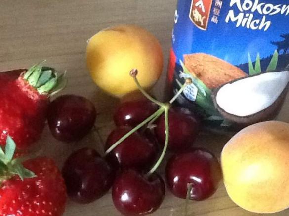 APERDKIKOMI -MARMELADE ( Aprikose,Erdbeere,Kirsche u Kokosmilch )