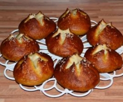 Laugenbrötchen / Laugenweckle und Brezeln