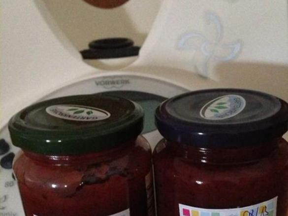 Pflaumenmarmelade mit Marzipan