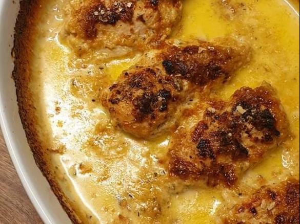 Oh my Onion Sahne Hähnchen (Zwiebel-Sahne-Hähnchen)