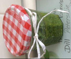 Basilikum-Walnuss Pesto - ruck zuck 