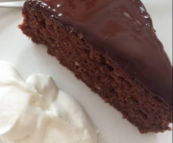 Osterhasen oder Weihnachtsmann-Schokoladenkuchen