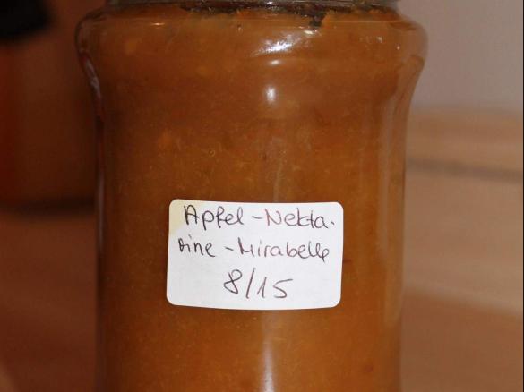 Mirabellen-Nektarine-Apfel-Marmelade