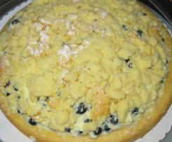 Kuppeltorte mit Heidelbeeren