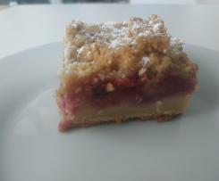 Streuselblechkuchen mit Obst und Pudding