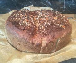 Ute's 4-  Körnerbrot mit Haselnüssen ( eigenes Rezept )