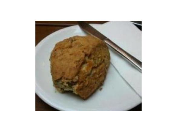 fruchtig-nussige Scones mit Haferflocken