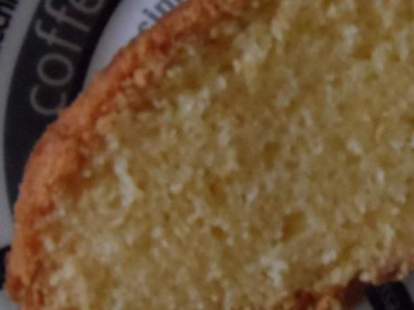 Tina´s samtiger Eierlikörkuchen