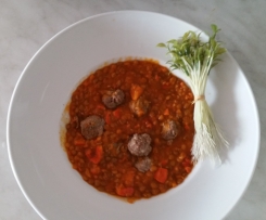 Kürbis Linsen Eintopf mit Hackbällchen