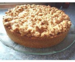 Apfelkuchen mit Sahneguss und Nussstreusel