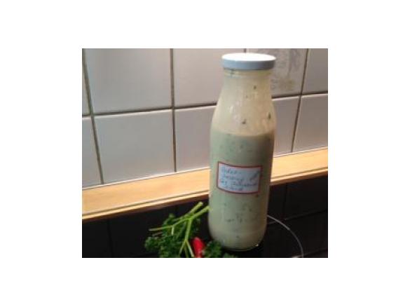 Joghurt-Salat-Dressing nach Thousand-Island-Art