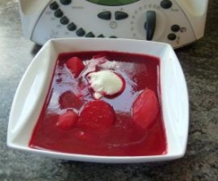 "Ruck-Zuck" Variation von Borscht alla Betty ( Rotebeetesuppe mit Hähnchen )