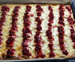 Käsekuchen mit Preiselbeeren, Käsekuchen, Apfel