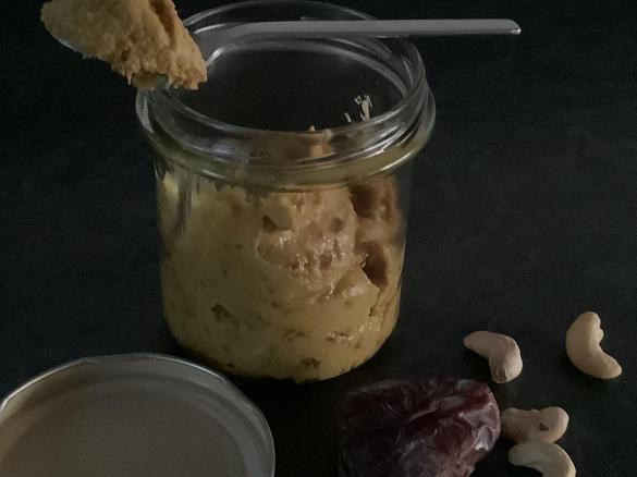 Dattelaufstrich vegan