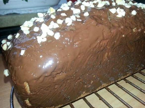 Variation von Zitronenkuchen - Saftiger Mandelkuchen