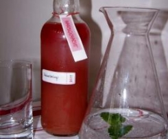 Rhabarbersirup aus Saft