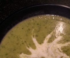 Leckere Zucchinisuppe