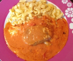 Schweinemedaillons überbacken in Metaxasauce mit Spätzle