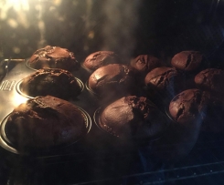 Schoko-Nougat-Muffins mit Füllung