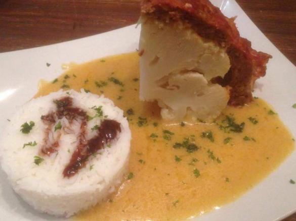 Blumenkohl- Hack- Bacon Bomb