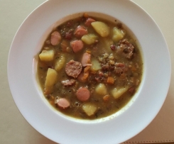 XL Linseneintopf, XL Linsensuppe, hausmacher Art mit Wienerwürstchen + Mettenden