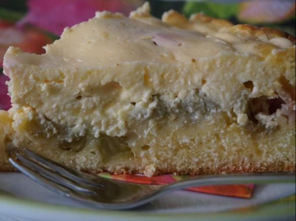 Rhabarberkuchen mit Rührteig