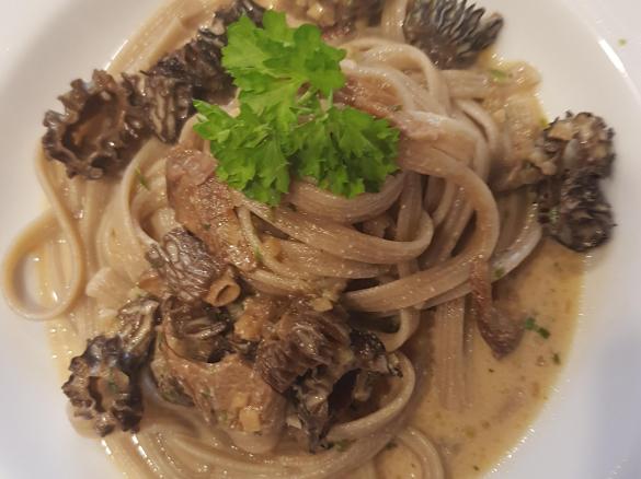 Gerrys  Südtiroler Steinpilzpasta in feinem Morchelrahm