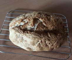Rustikales Brot