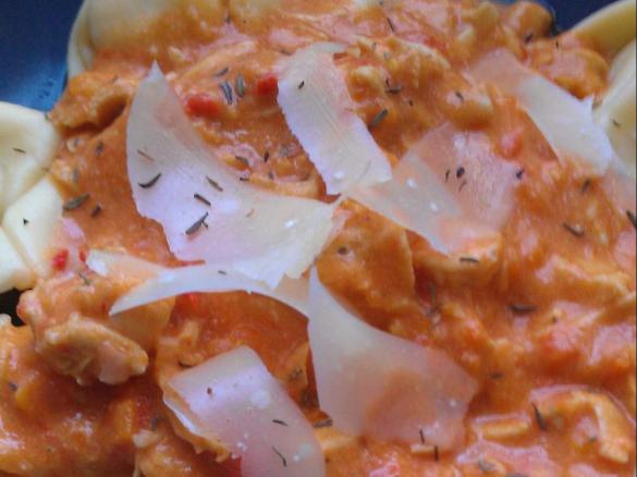 Hähnchengeschnetzeltes in Paprika-Gemüsesauce