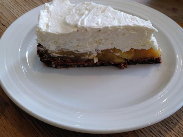 Joghurtbombe als Torte