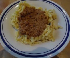 Variation von Linsen mit Spätzle und Saiten (schwäbisches Gericht)