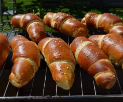 Butter- Laugenhörnchen