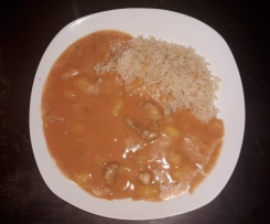 Afrikanischer Erdnußtopf mit Reis