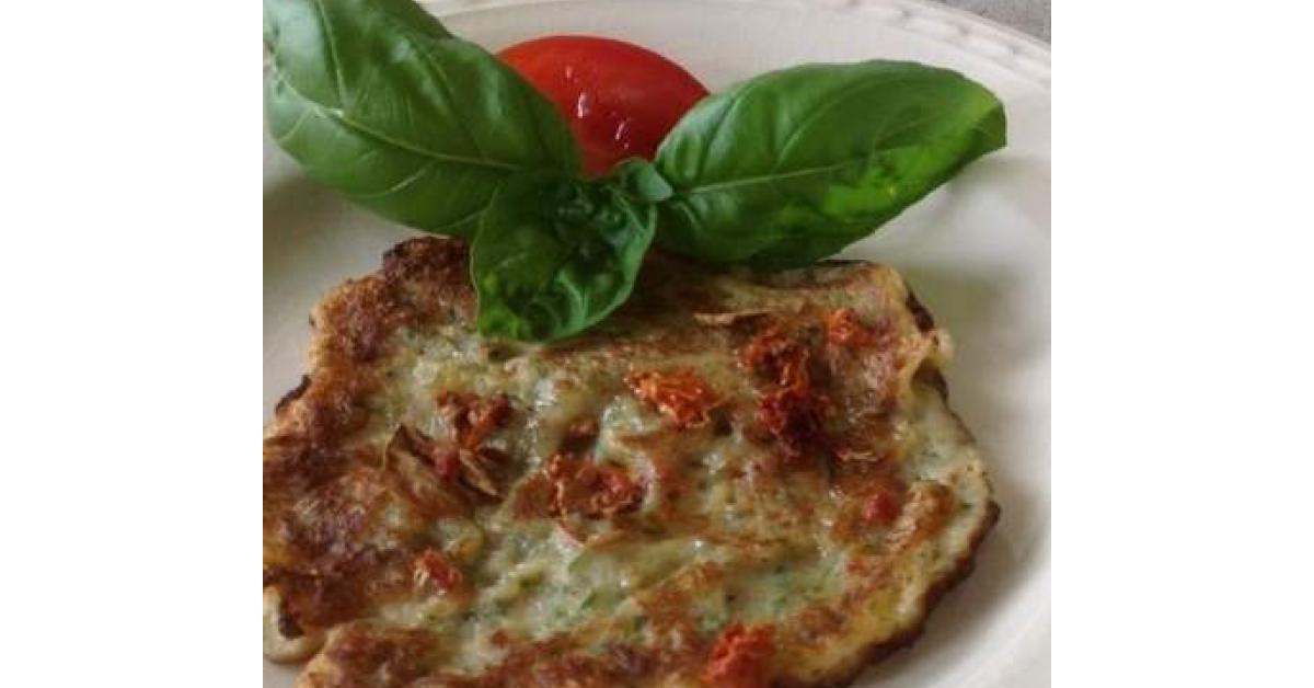 Buttermilchplinsen mit getrockneten Tomaten von ankypanky. Ein ...