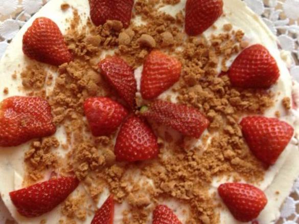 Erdbeer-Amarettini-Kuchen