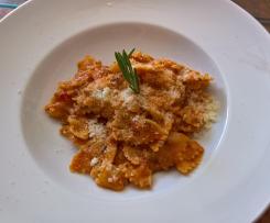 Mediterraner Nudeltopf