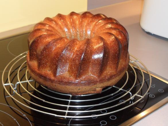 Saftiger Nußkuchen, sehr lecker