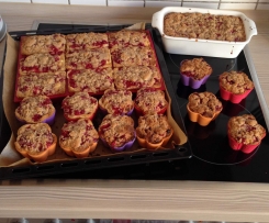 Streuselküchlein mit Vanillequarkfüllung und Joahnnisbeeren