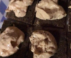 Party Happen mit Käsecreme