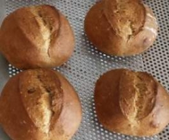 Dinkel-Vollkorn-Brötchen