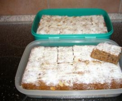 Nuss Schnitten mit kandierten Früchten