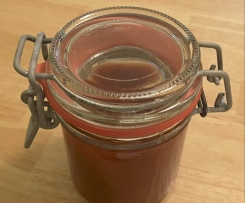 Variation von Pflaumen-Apfel-Marmelade mit Zimt und Vanilie