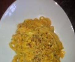 Spaghetti an Tomaten - Chillisoße mit Garnelen