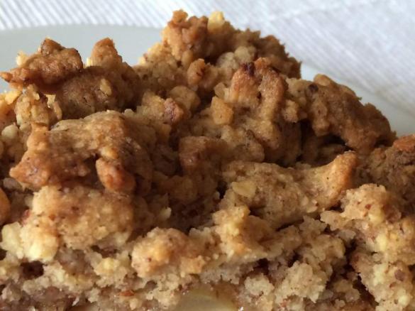 Crunchige Streusel als Topping für Kuchen und Muffins