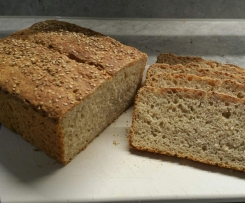 Sesam-Buttermilch-Brot