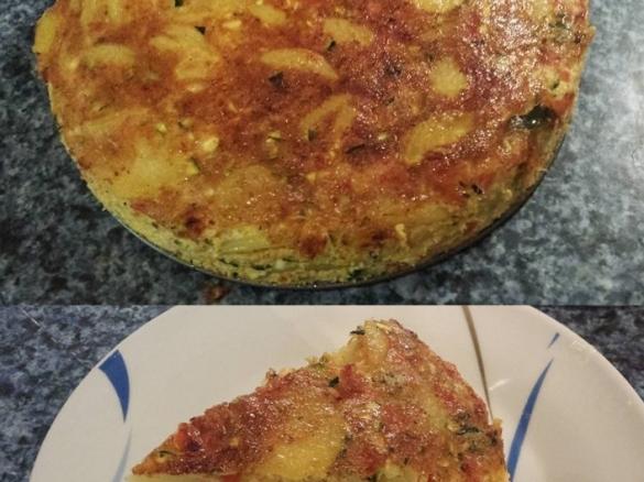Tortilla de patatas con calabacín pimiento rojo
