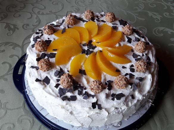 Giotto-Torte mit Pfirsichen