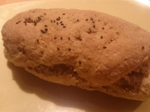  Dinkelbrötchen /-Brot mit Chia-Samen 
