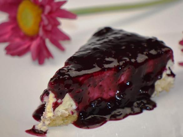 Heidelbeer-Cheesecake mit Shortbread-Boden