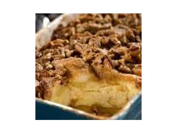 Brotauflauf mit Praline-ueberzug (Baked french toast casserole with maple syrup)